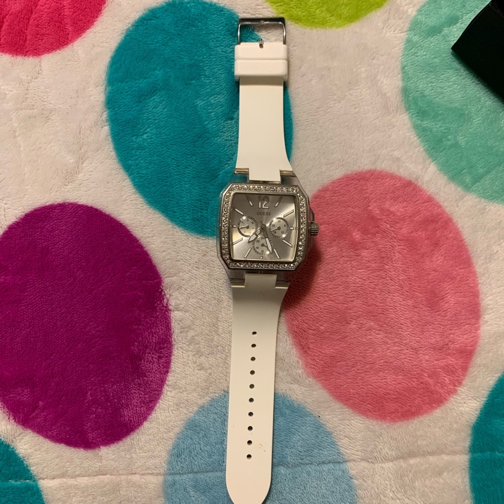 Guess Watch - Picture 2 of 3